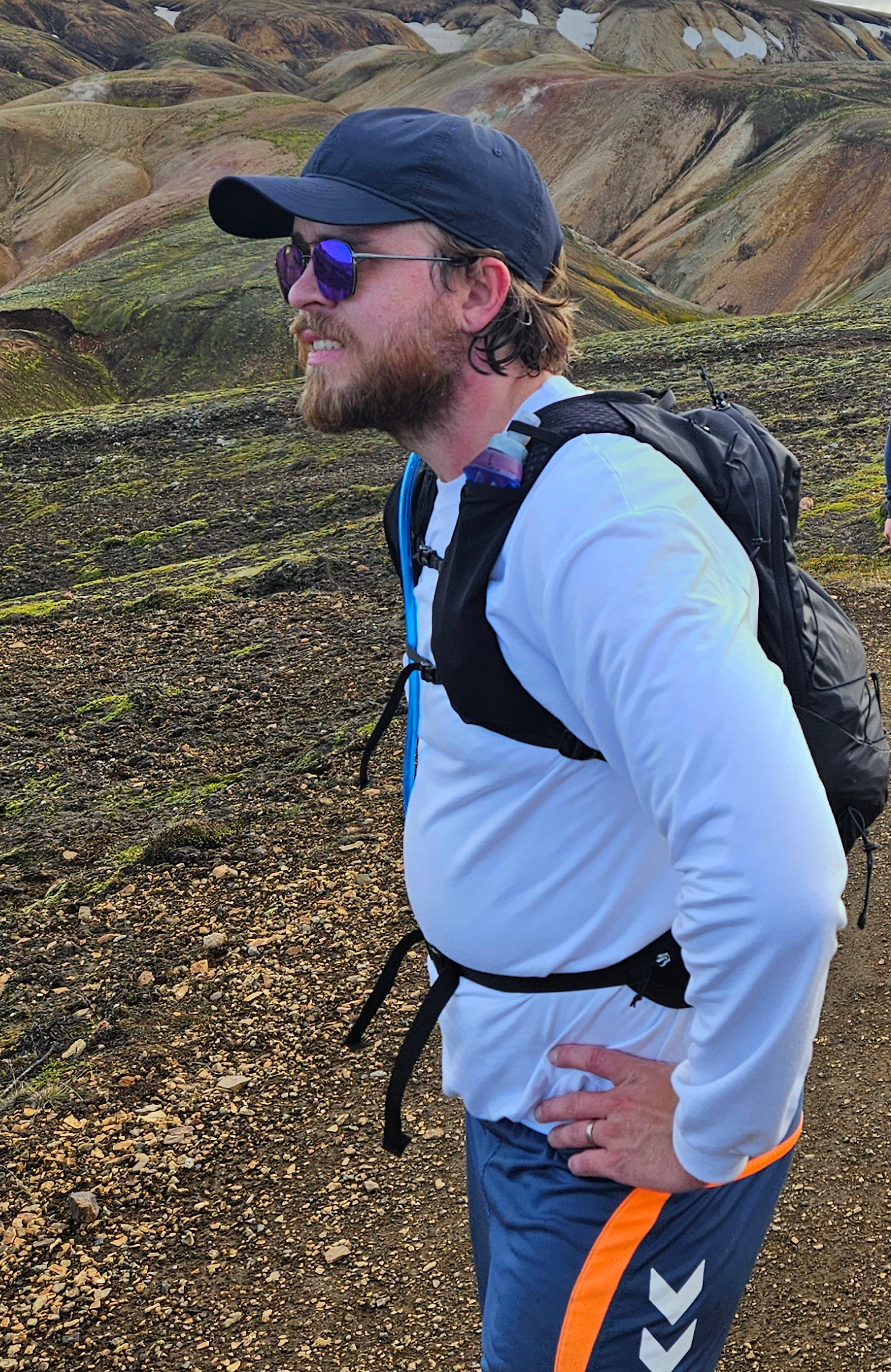 Bergur Snorrason peering into nature.